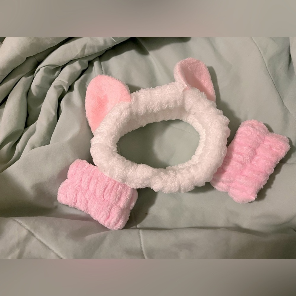 Cute spa head band!